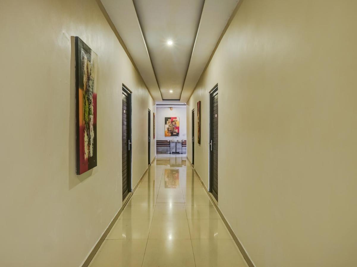 Oyo 90986 Hotel Srikandi Adisucipto Kalasan Exterior photo